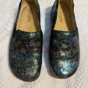 Alegria Women's Iridescent Blue and Black Loafers
